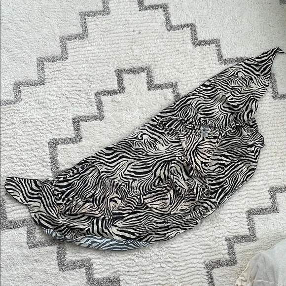 Montce Zebra Scrunch Print Bikini Set (worn once) with matching sarong (NWT) - Picture 4 of 5